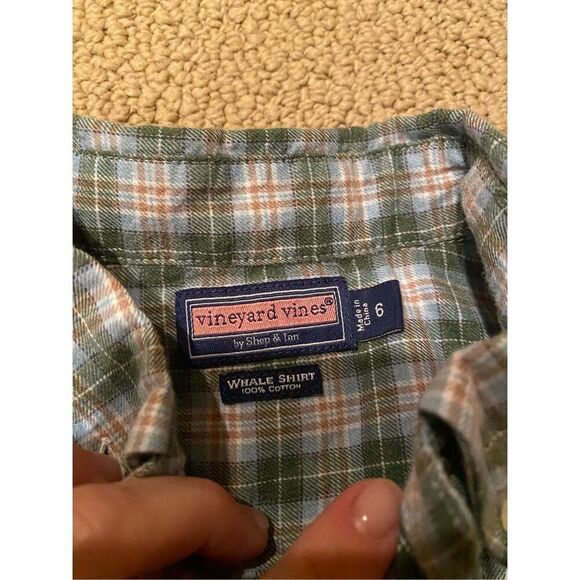 Vineyard vines boys size 6 whale shirt - Picture 3 of 3